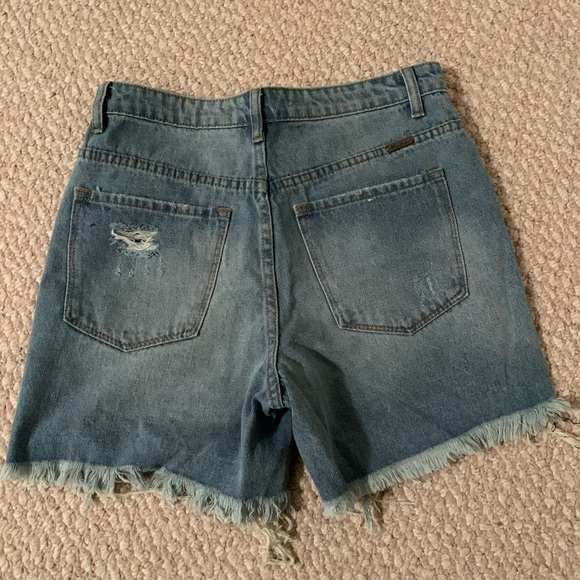 Women’s Jeans Shorts - Picture 2 of 2